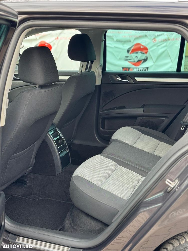 Skoda Superb 2.0 TDI FAMILY - 21