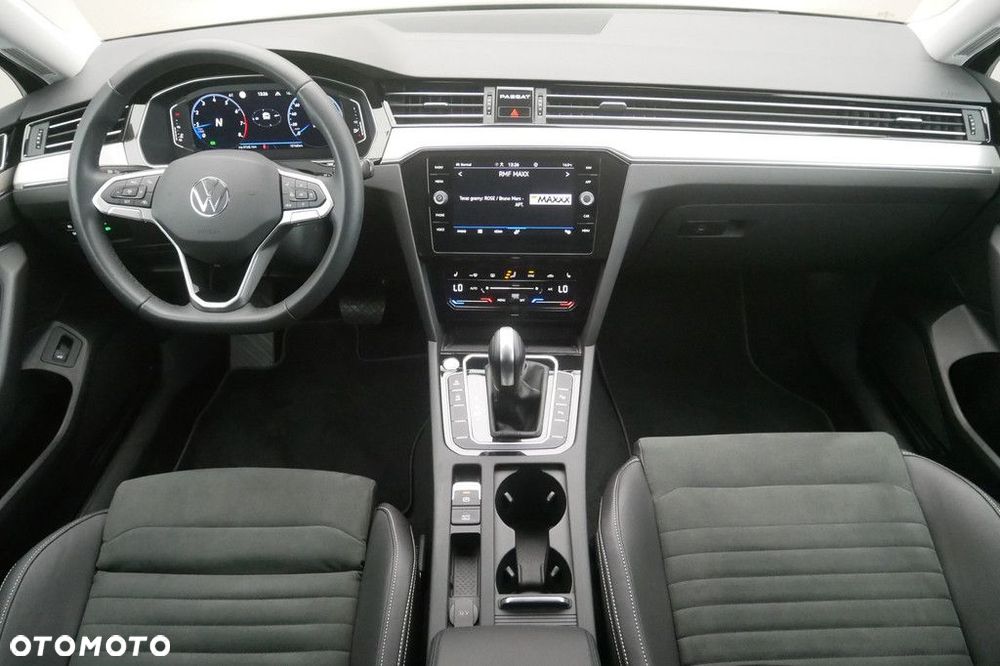 Volkswagen Passat Variant 2.0 TSI Elegance DSG - 8