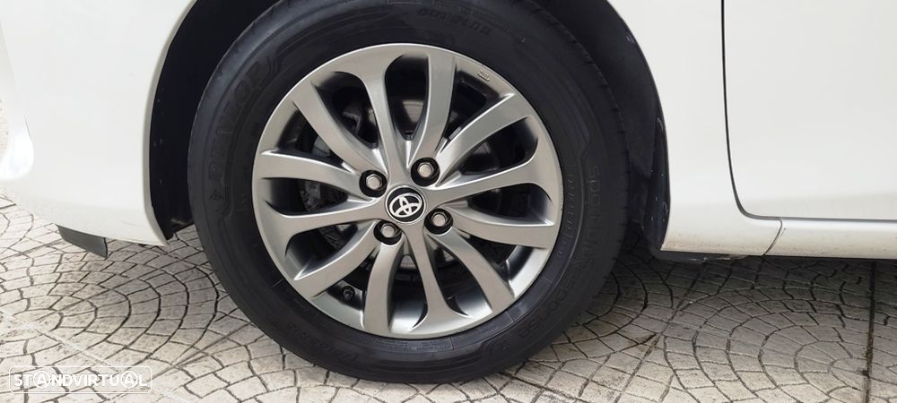 Toyota Yaris 1.33 VVT-i Comfort+P.Style - 35