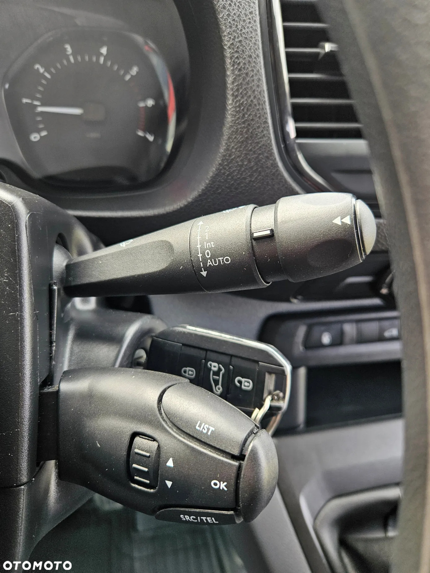 Toyota PROACE M 2.0 122KM - 11
