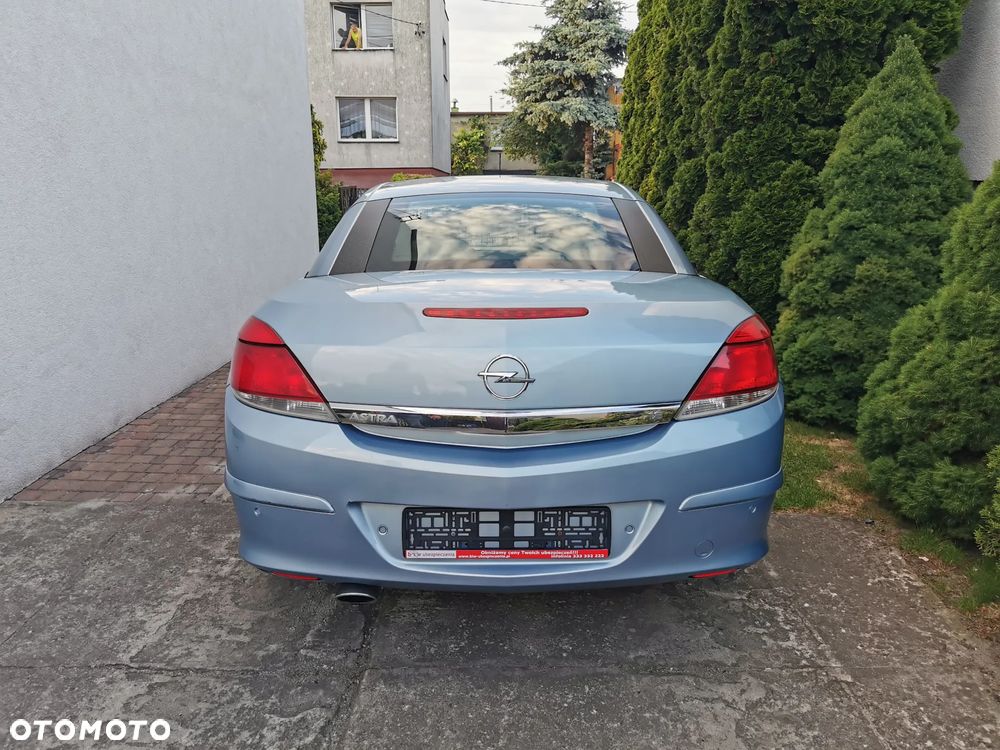 Opel Astra 1.8 Cosmo - 28