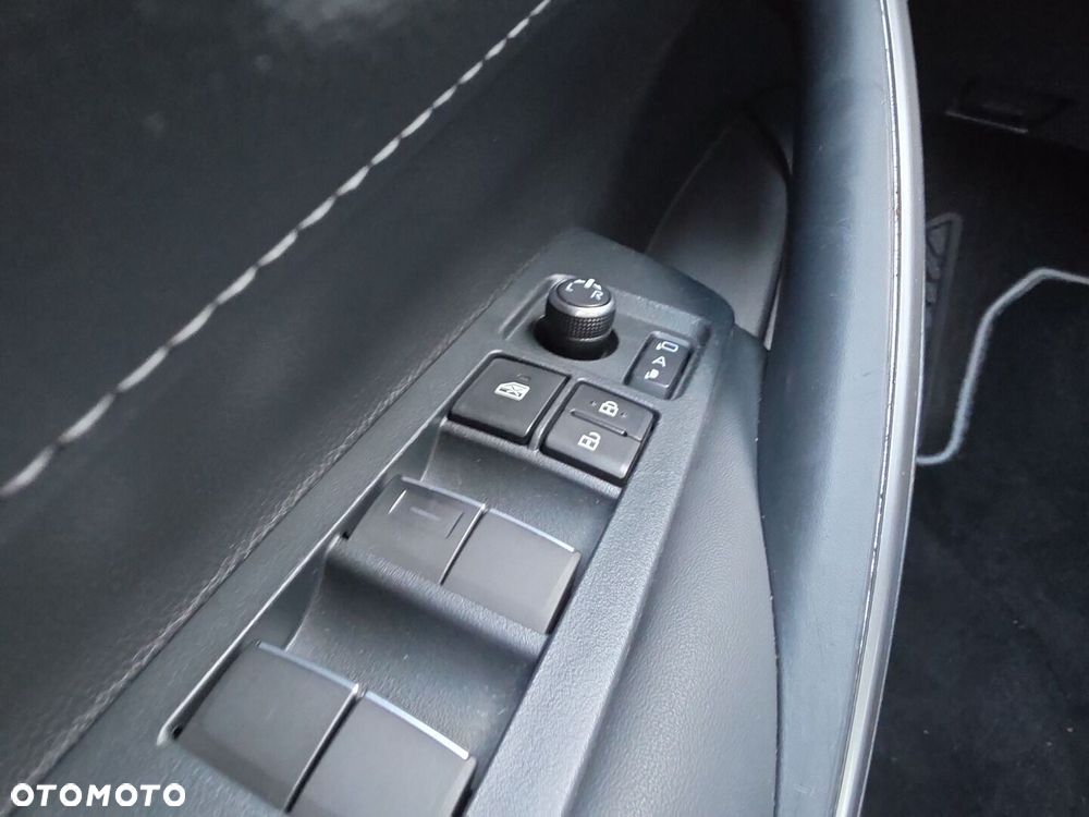 Toyota Corolla 1.8 Hybrid Style - 18