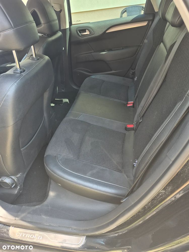 Citroën C4 1.6 VTi Exclusive - 8