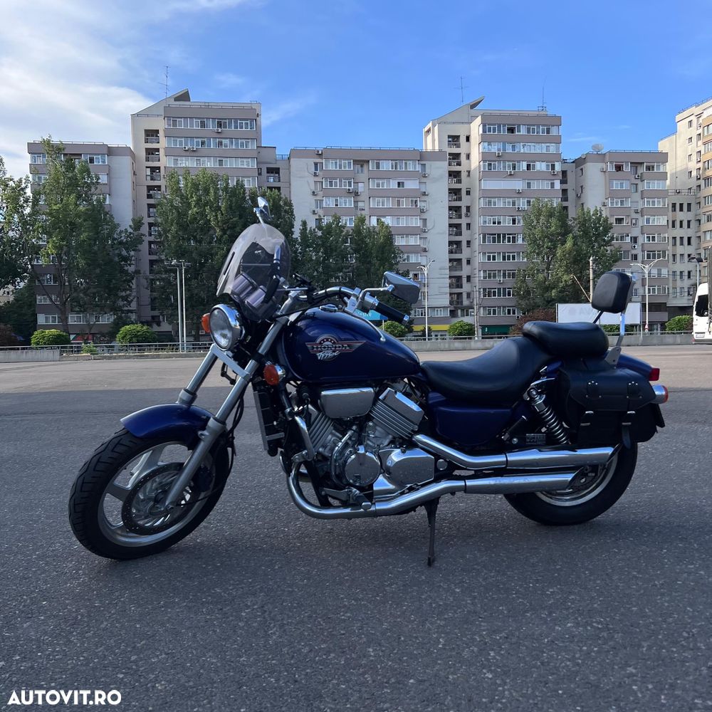 Honda VF 750C Magna - 4