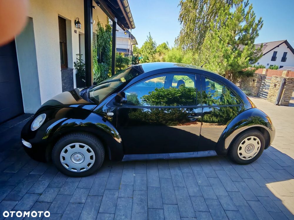 Volkswagen New Beetle - 4