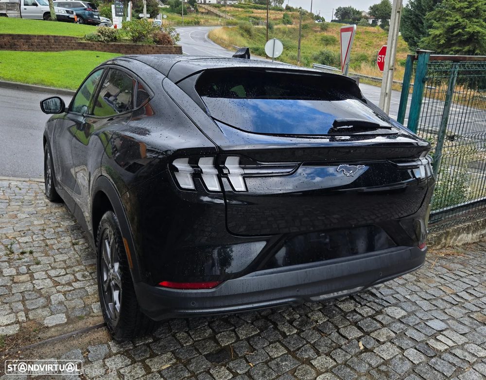 Ford Mustang Mach-E 75.7 kWh Base - 4