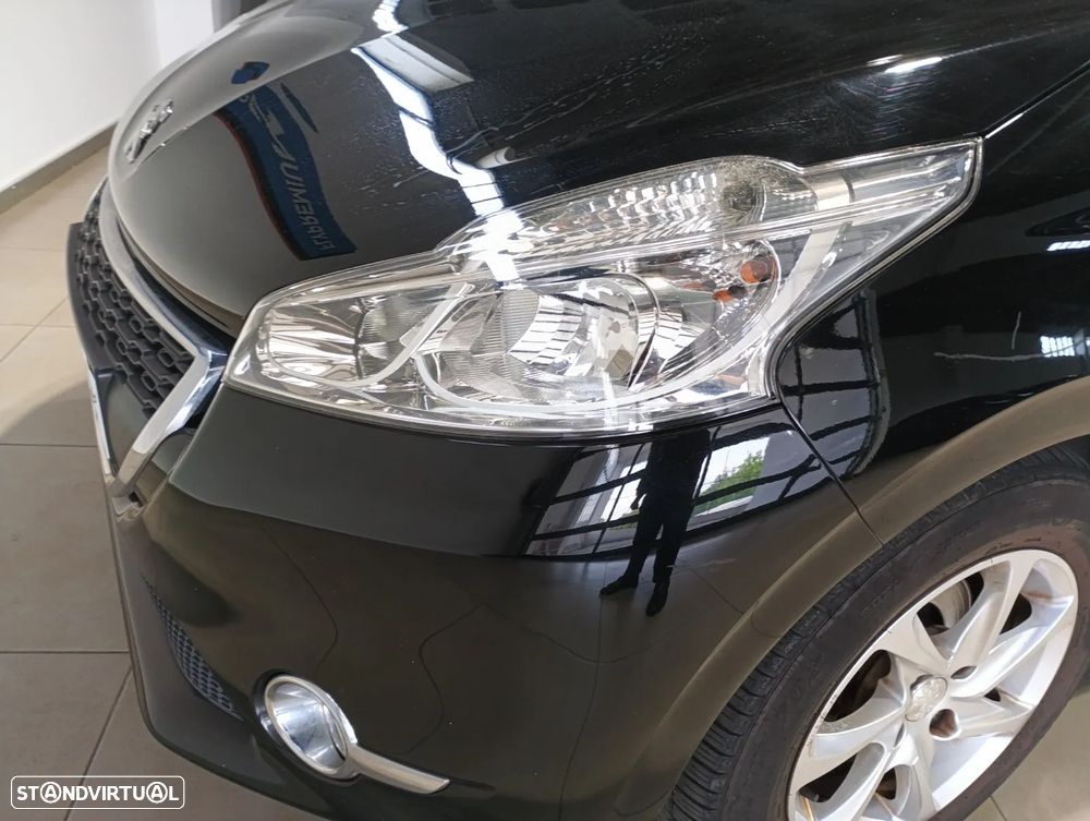 Peugeot 208 1.2 PureTech Style - 8