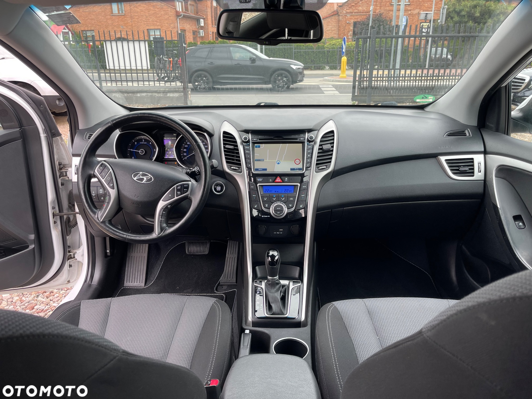 Hyundai i30 1.6 CRDi BlueDrive Premium DCT - 3