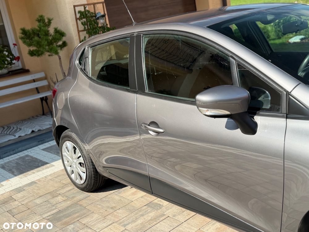 Renault Clio 1.2 16V Alize - 31