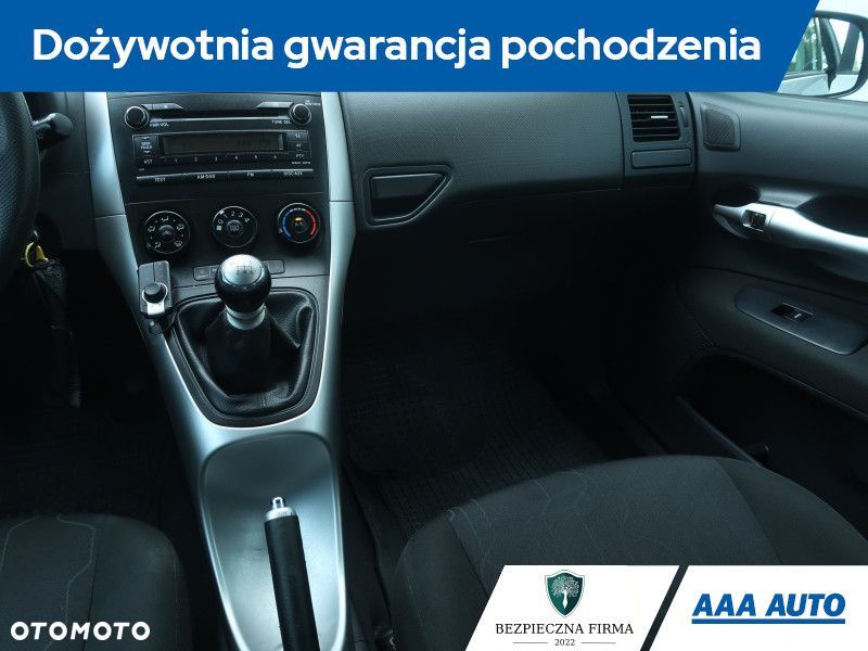 Toyota Auris - 10