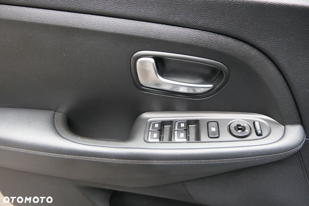 Kia Carens 1.7 CRDi L - 25