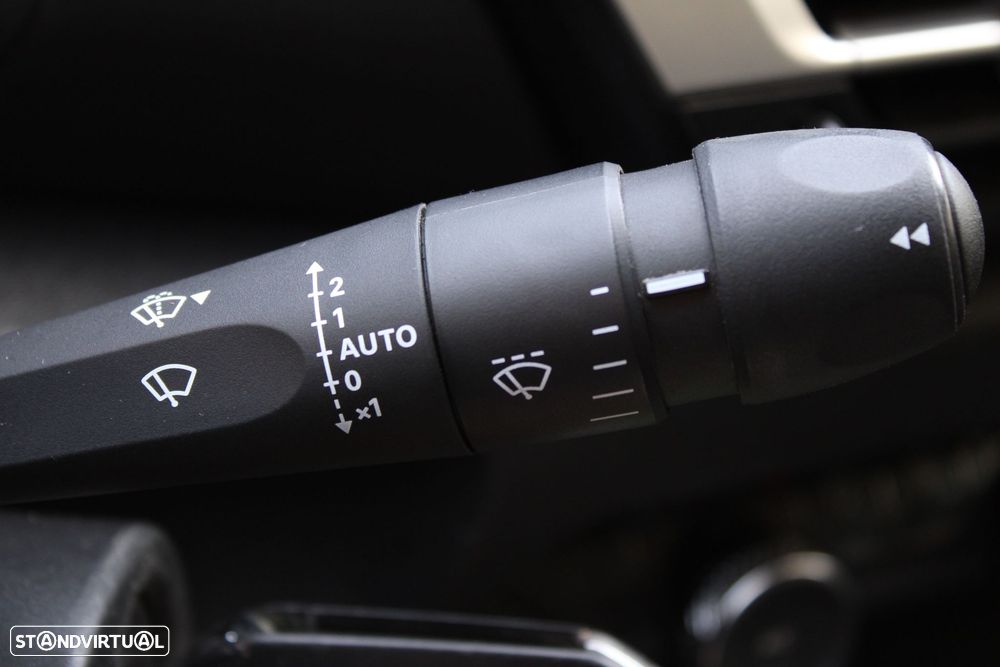 Citroën C4 PureTech 130 Stop&Start EAT8 SHINE - 17