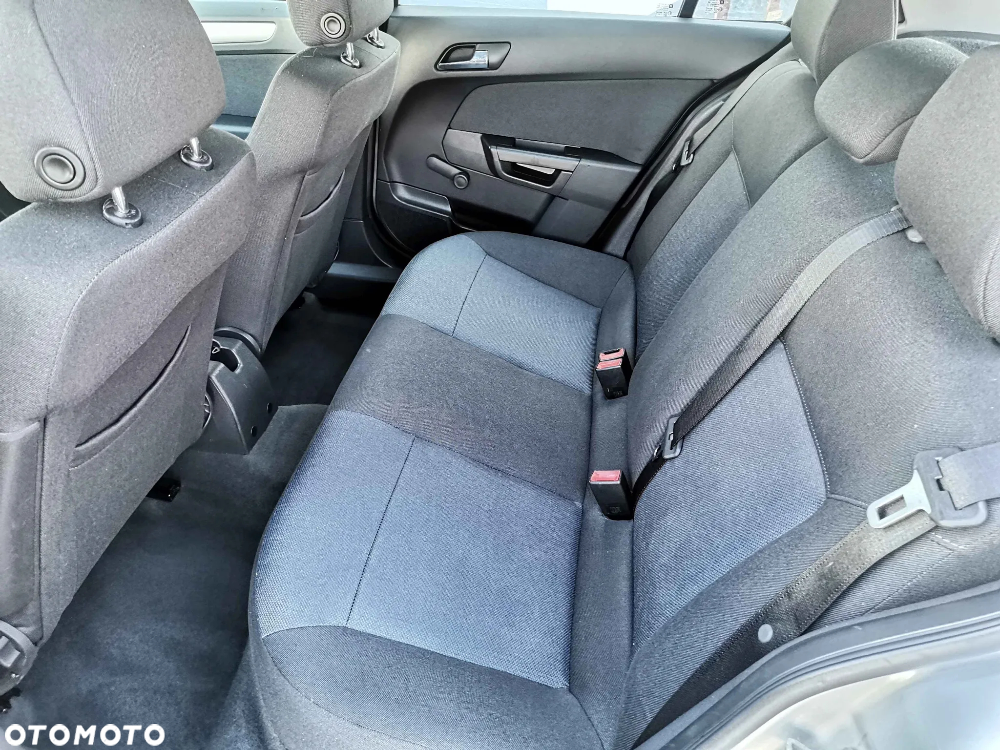 Opel Astra 1.4 Elegance - 23