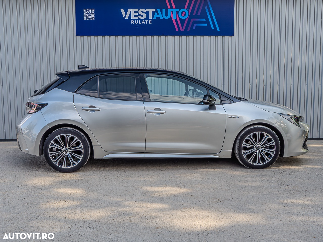Toyota Corolla 2.0 HSD Exclusive Plus Bi-tone - 19