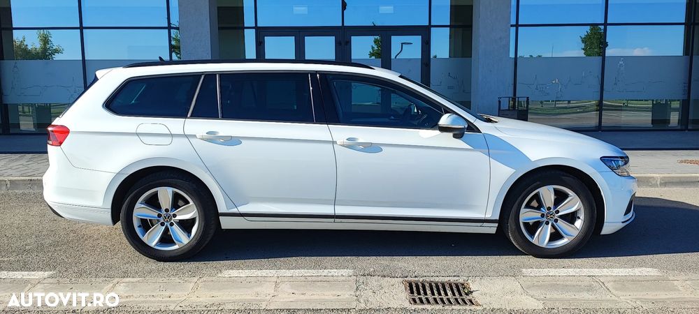 Volkswagen Passat 2.0 TDI SCR DSG Conceptline - 2