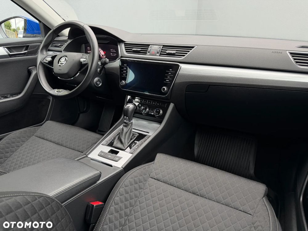 Skoda Superb 2.0 TDI SCR Ambition DSG - 23