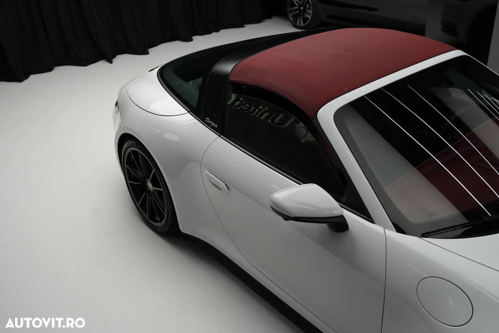 Porsche 911 Targa 4 PDK - 3