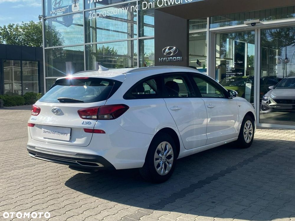 Hyundai i30 1.5 DPI Modern - 10