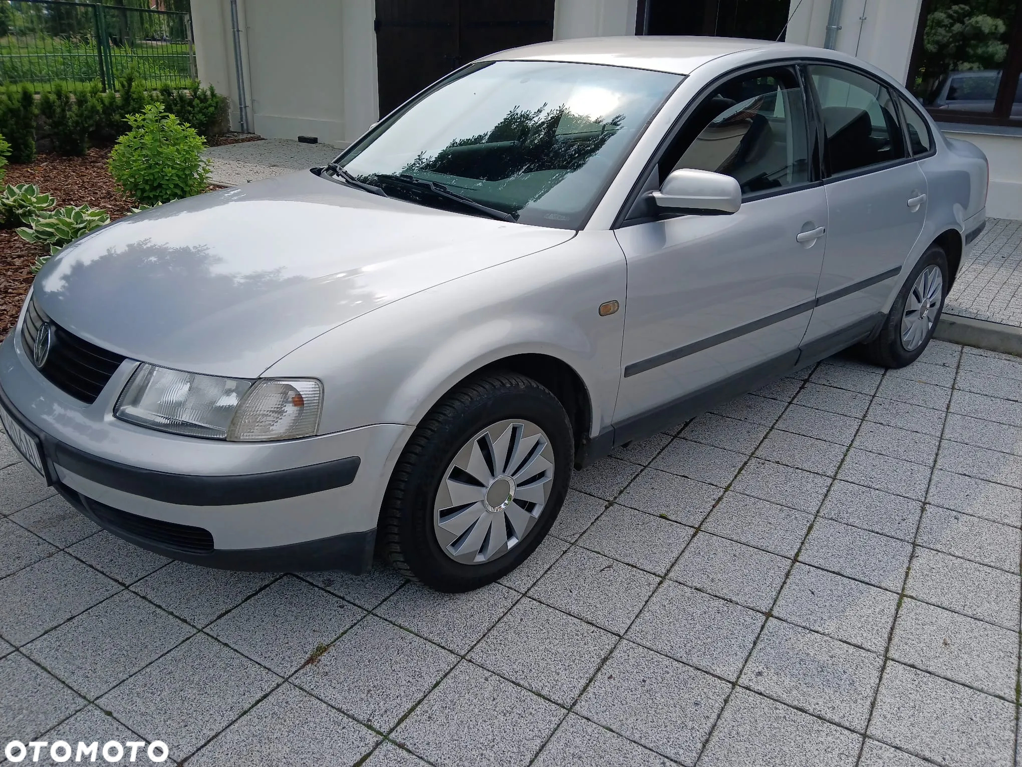 Volkswagen Passat 1.6 Trendline - 28