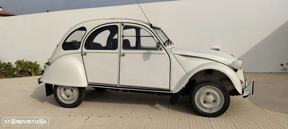 Citroën 2CV - 8