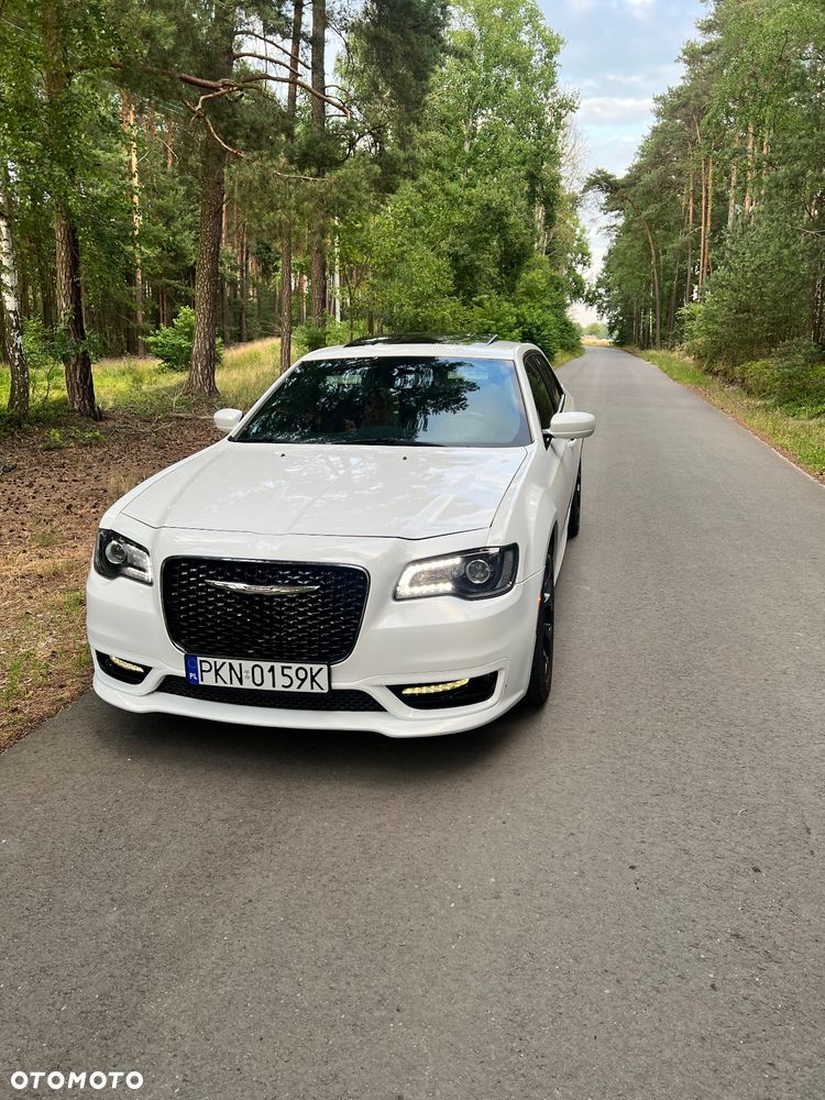 Chrysler 300s - 16