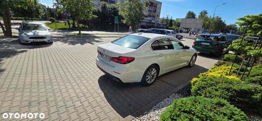 BMW Seria 5 518d mHEV - 3