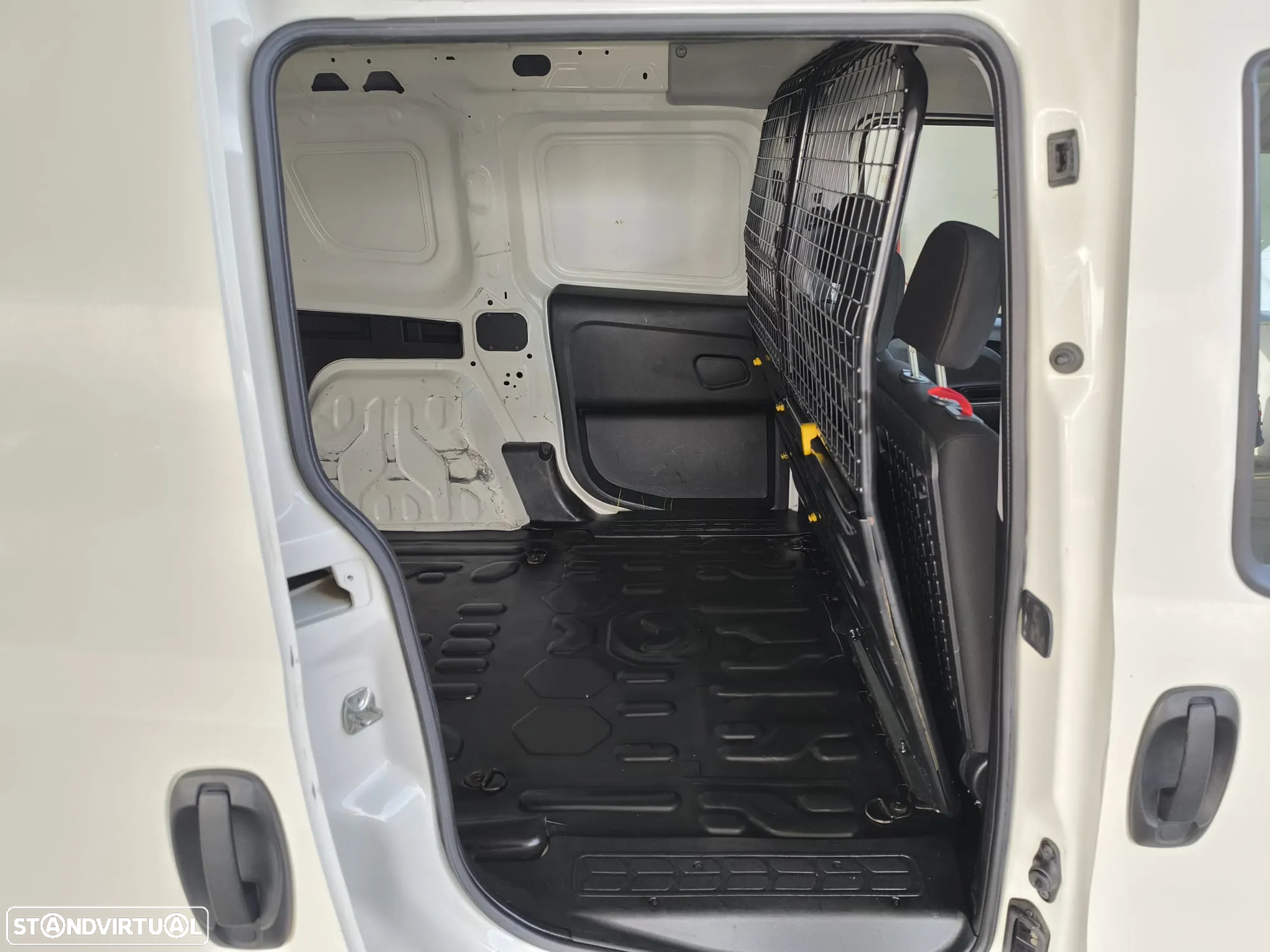Fiat Doblo 1.3 M-Jet c/AC - 16