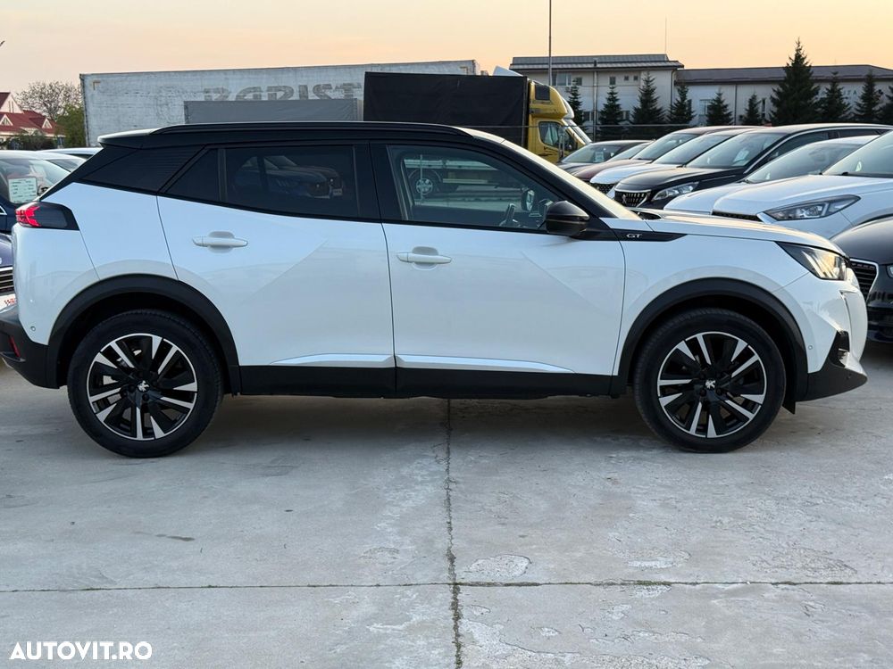 Peugeot 2008 PureTech 130 EAT8 GT Pack - 30