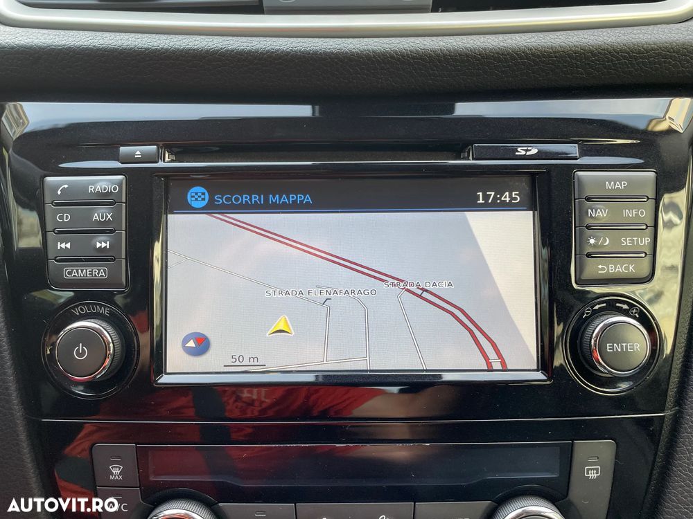 Nissan Qashqai 1.6 DCI Xtronic TEKNA+ - 33