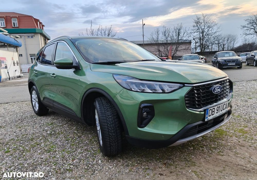 Ford Kuga 1.5 EcoBoost A8 FWD Titanium - 3