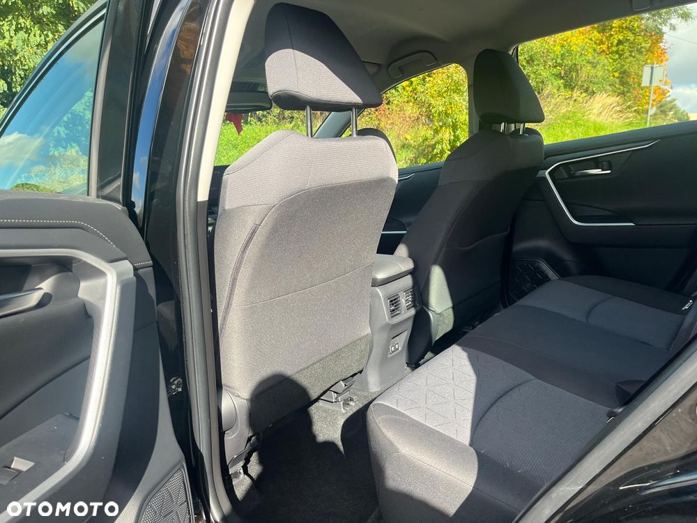 Toyota RAV4 - 9