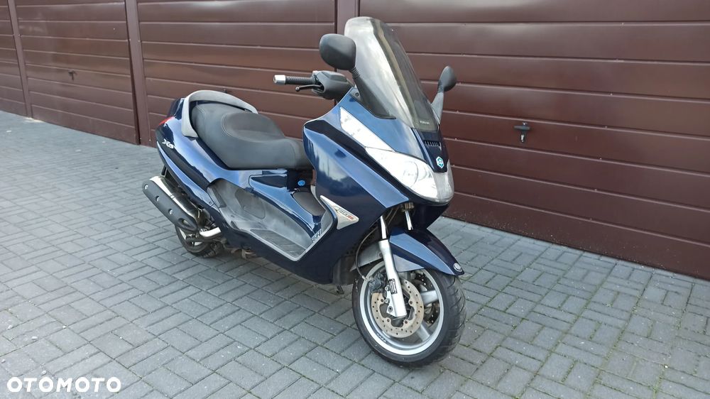 Piaggio X8 - 1