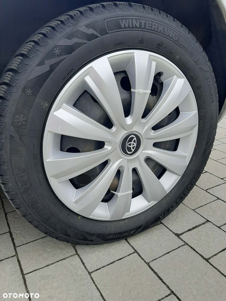 Toyota Yaris 1.3 Luna - 4