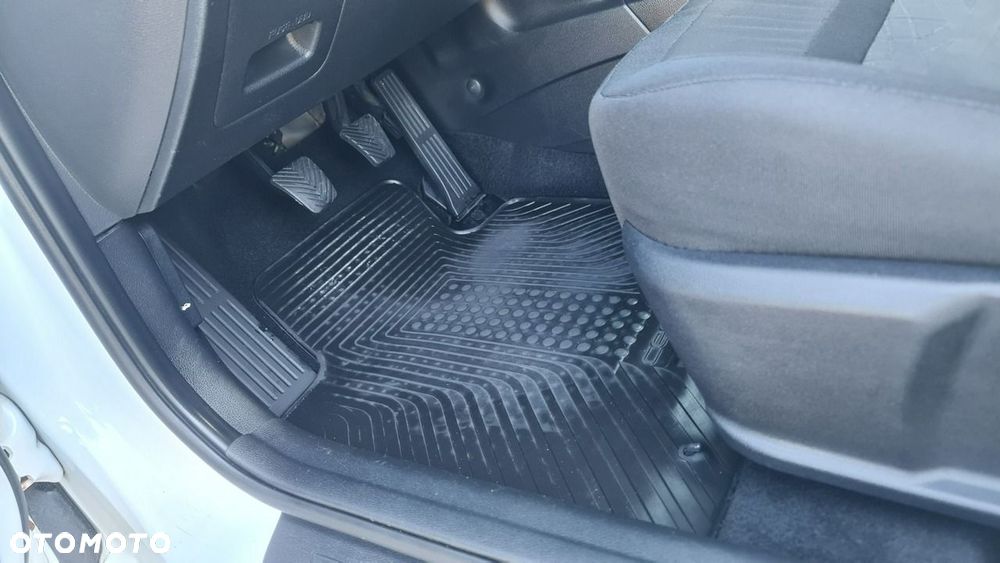 Kia Ceed - 15