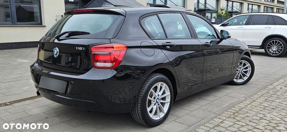 BMW Seria 1 116i - 27
