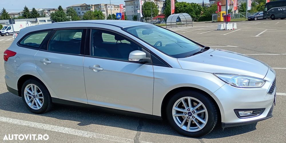 Ford Focus 1.0 EcoBoost Active - 3