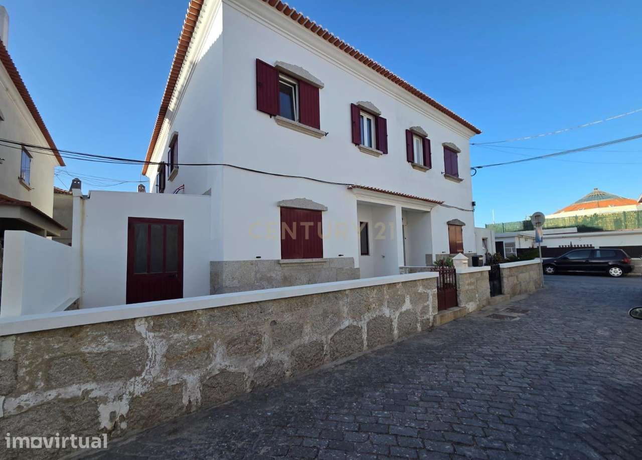 Moradia T2 Renovada em Vila do Conde Junto ao Metro