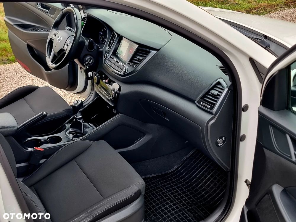 Hyundai Tucson blue 1.6 GDi 2WD Navi - 14