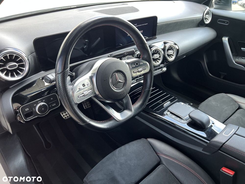 Mercedes-Benz Klasa A 180 AMG Line 7G-DCT - 10