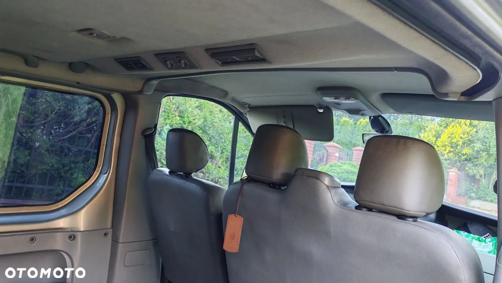 Opel Vivaro - 10