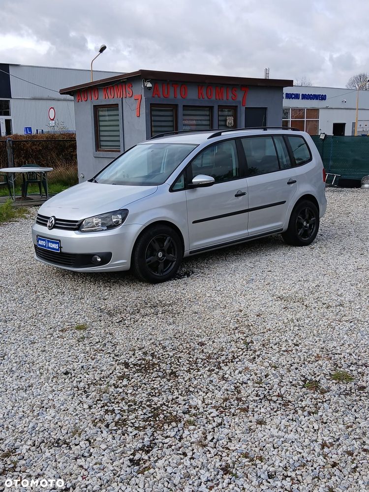 Volkswagen Touran - 1