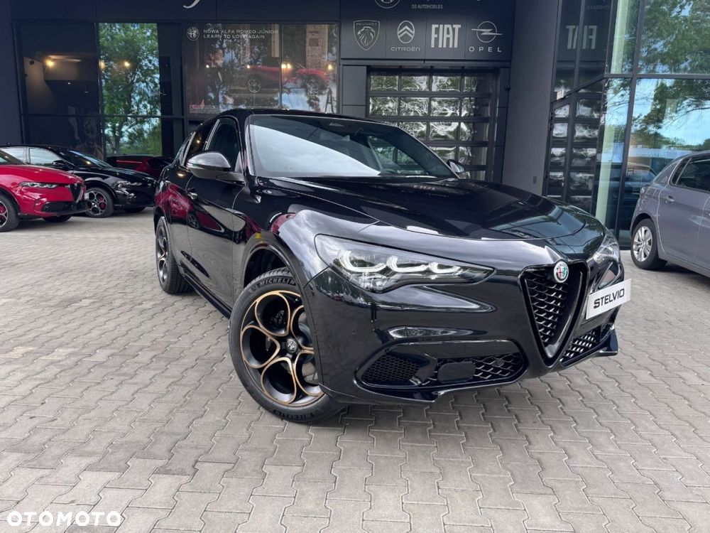Alfa Romeo Stelvio - 5
