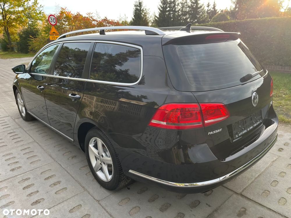 Volkswagen Passat Variant 2.0 Blue TDI DSG SCR Highline - 13