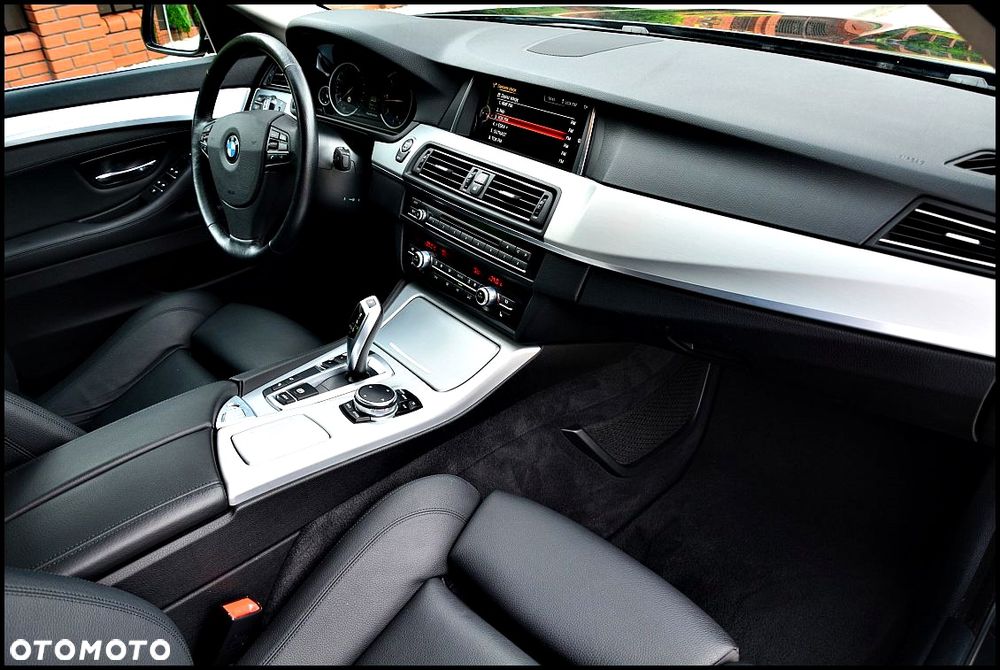 BMW Seria 5 520d - 23