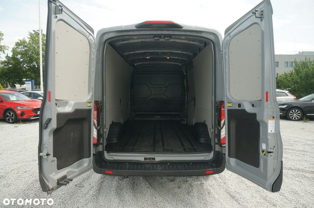 Ford Transit - 25
