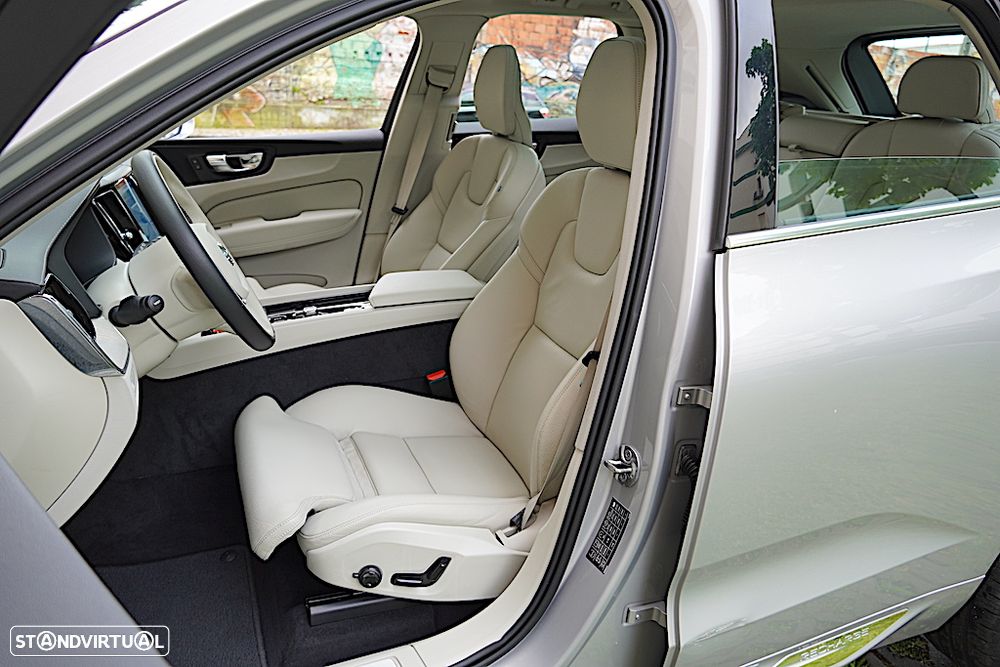 Volvo XC 60 2.0 T6 PHEV Inscription AWD - 12
