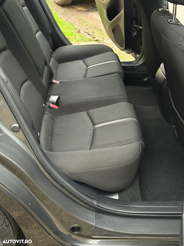 Mazda 3 G120 Revolution - 25