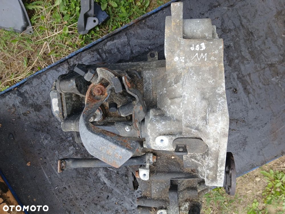 Volkswagen golf passat bora beetle 2,0 benzyna  skrzynia biegów EBP - 6
