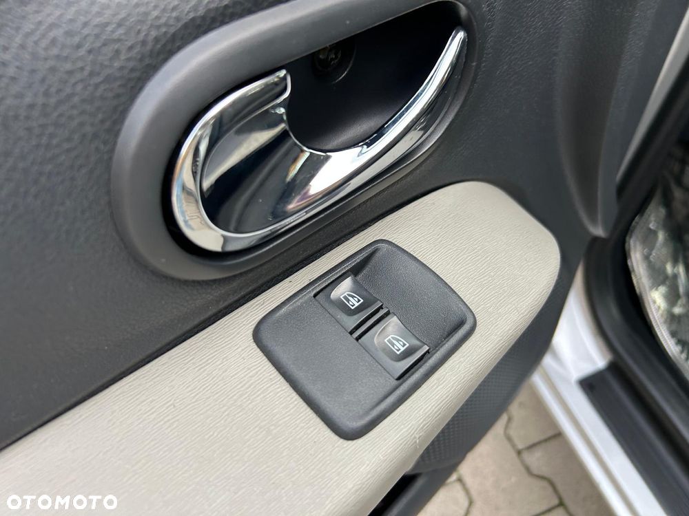 Dacia Lodgy 1.6 Ambiance - 28