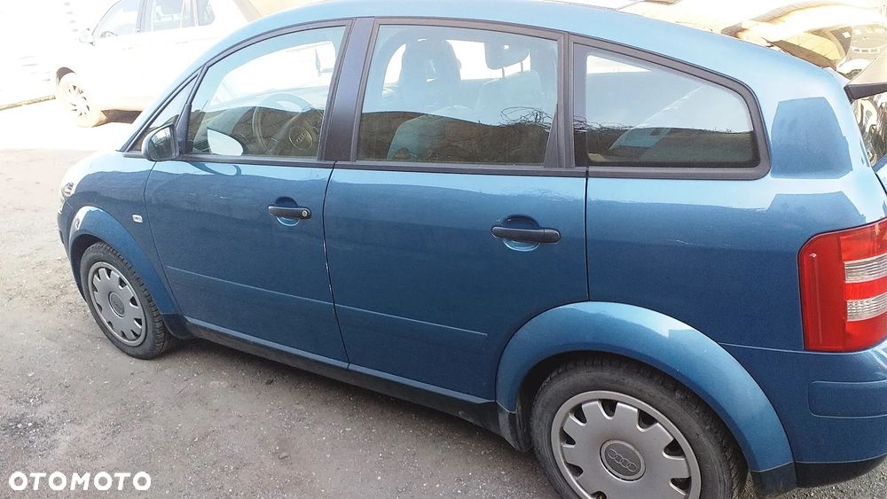 Na części Audi A2 1.4 benzyna lak. LZ5H silnik AUA skrzynia FCU maska błotnik drzwi szyba klapa zderzak lampa grill fotele kanapa deska - 2